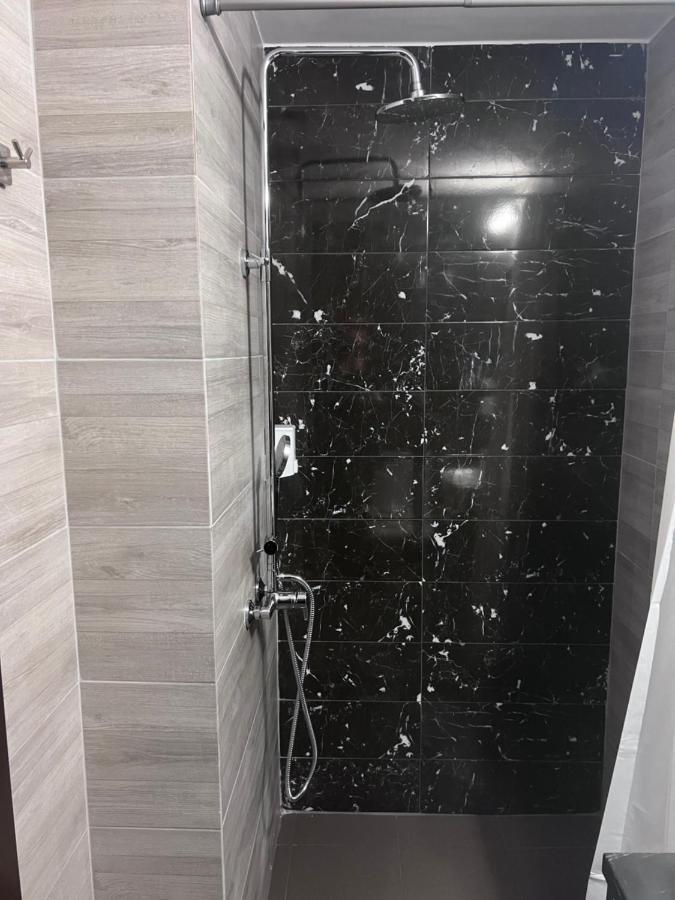 Jacuzzi Suites 2 Thessaloniki Exterior foto